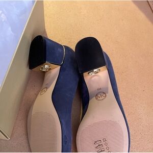 Michael Michael Kors shoes Lana. Navy suede